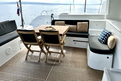 Verhuur Catamaran Lagoon-Bénéteau Lagoon 46 OW - 3 + 2 cab. Kaštel Gomilica