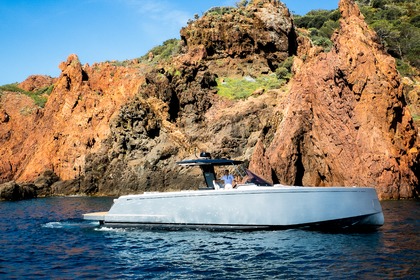 Charter Motorboat Pardo Yachts Pardo 43 Cannes