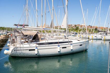 Alquiler Velero Bavaria Bavaria Cruiser 37 Pula
