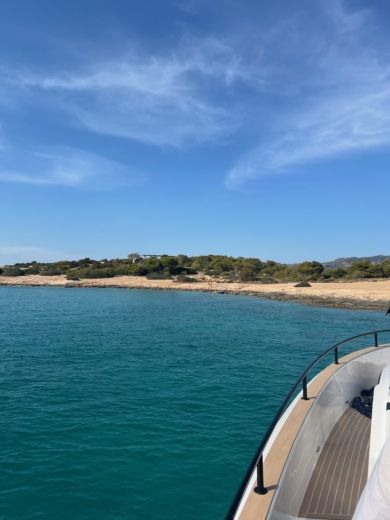 Athene Motorboat Salpa Avantgarde 35 alt tag text