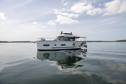 Hyra båt Motorbåt Cobra Yachts FUTURA 40 Grand Horizon Göhren-Lebbin