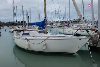 Hire Sailboat Jeanneau Folie Douce La Rochelle