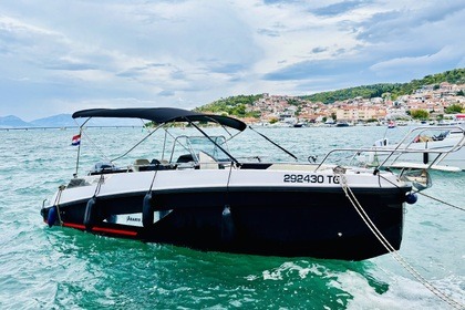 Miete Motorboot Arrow Abaris 23 Trogir