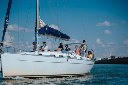 Hire Sailboat Beneteau Cyclades 43.4 La Rochelle
