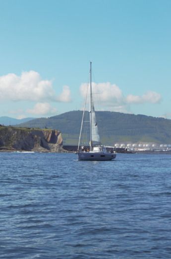 Guecho Sailboat Beneteau Oceanis 51.1 alt tag text