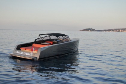 Charter Motorboat VanDutch VD40 Monaco