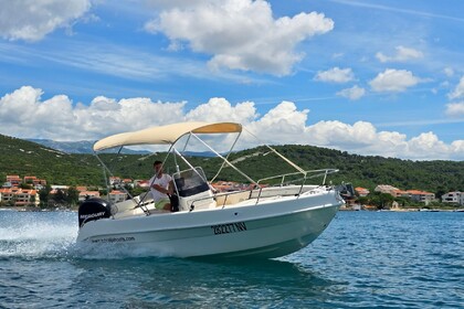 Charter Motorboat Selva D.5.5 Open Novalja