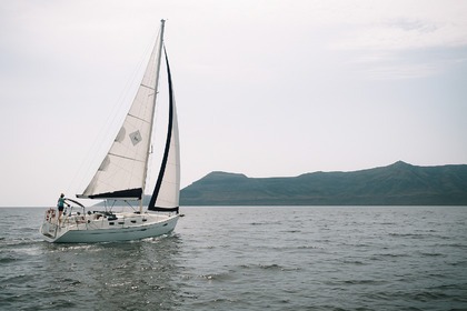Location Voilier Beneteau Cyclades 43.3 Santorin