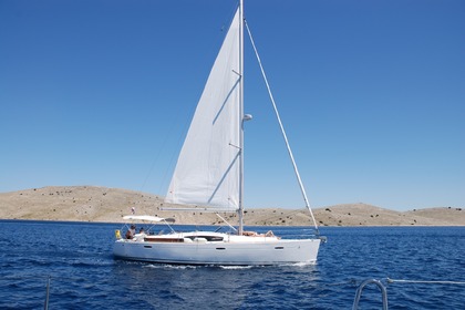 Miete Segelboot BENETEAU OCEANIS 43 Family Murter