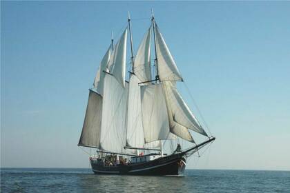Charter Sailing yacht Custom Topzeilschoener Vrijheid Enkhuizen