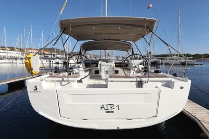 Verhuur Zeilboot Beneteau Oceanis 51.1 Šibenik