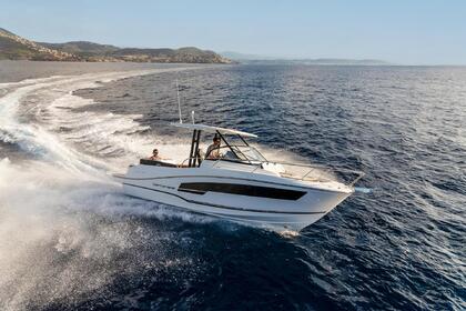 Miete Motorboot Jeanneau Cap camarat 9.0 Pula