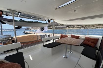 Location Catamaran Fountaine Pajot Lipari 41 Marseille