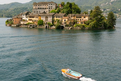 Noleggio Barca a motore Riva JUNIOR Orta San Giulio