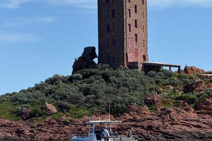 Alquiler Lancha Jeanneau Cap Camarat 9.0 Cc Saint-Raphaël