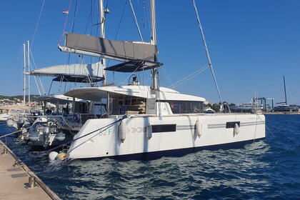 Charter Catamaran Lagoon Lagoon 52f Trogir
