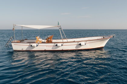 Charter Motorboat Aprea Milano Lancia Milano Aprea Ischia