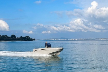 Hire Motorboat Poseidon Blu Water 210 Trogir