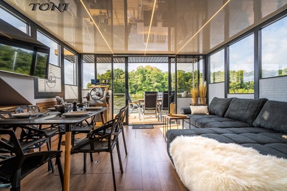 Hyra båt Husbåt Rivo Campi 460 Mecklenburgska sjöarna