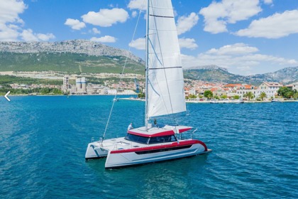 Verhuur Catamaran Luna 49 Split