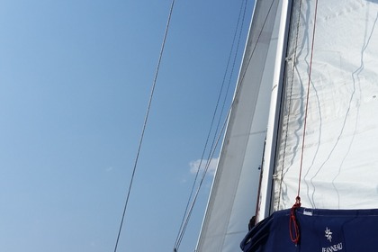 Miete Segelboot Beneteau Oceanis 43 Salerno