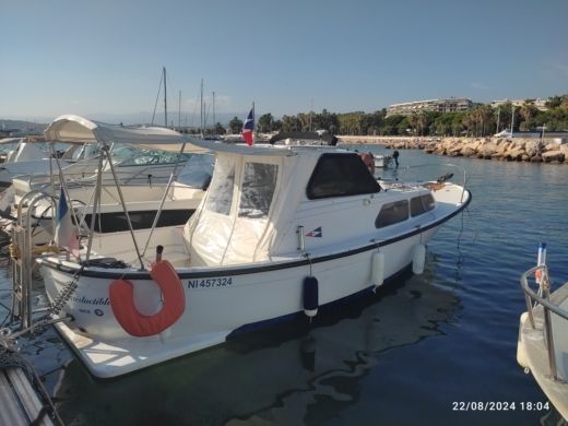 Cannes Motorboat PÊCHE PROMENADE GARIN alt tag text