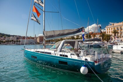 Miete Segelboot Bénéteau Oceanis 54 - 3 + 1 cab. Trogir