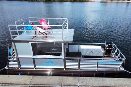 Hire Motorboat eventboote de Grillboot mit Rutsche Berlin