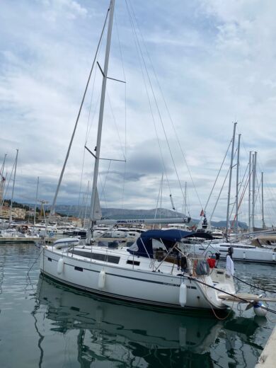 Сплит Sailboat  Bavaria 37 Cruiser alt tag text