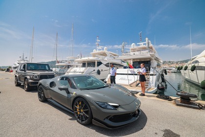 Location Yacht à moteur Guy Couach 37 fly Cannes