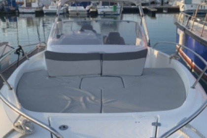 Location Bateau à moteur Jeanneau Cap camarat 7.5 WA série 2 Le Port