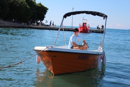 Charter Boat without licence  Custom Built Traditional Pasara Poreč