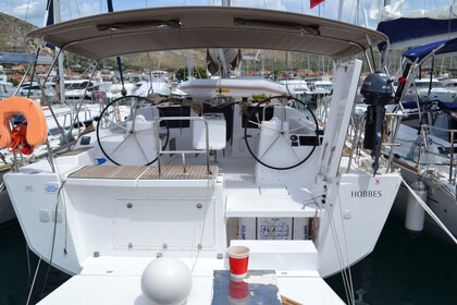 Hire Sailboat Dufour Yachts Dufour 460 GL Trogir