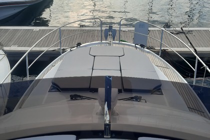 Location Bateau à moteur Jeanneau merry fisher 10.95 fly Sari-Solenzara