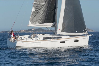 Miete Segelboot BENETEAU OCEANIS 38.1 Split