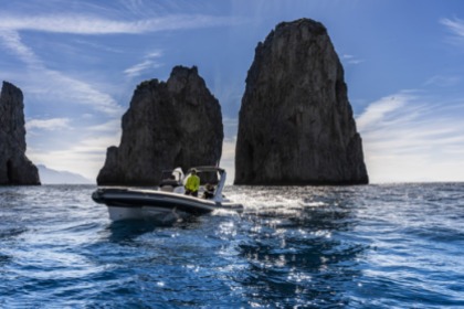 Noleggio Gommone Salpa SOLEIL 26 Sorrento