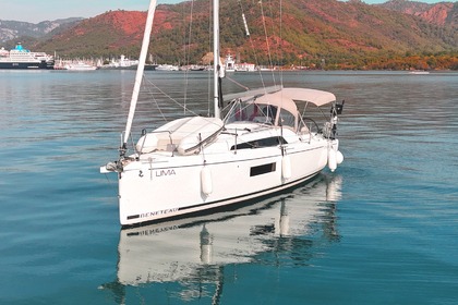 Charter Sailboat Beneteau Oceanis 30.1 Marmaris