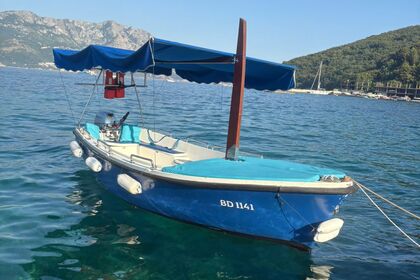 Rental Motorboat Elan Elan Pasara 490 Budva