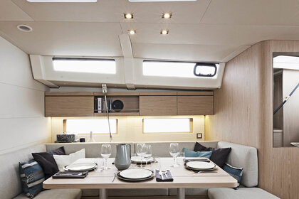 Hire Sailboat  Oceanis 461/3/3 Road Town