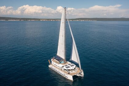 Alquiler Catamarán Custom Made Upwind 50 Eco - 4 + 1 cab. Trogir