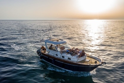 Hire Motorboat Apreamare 38 Cabin Positano