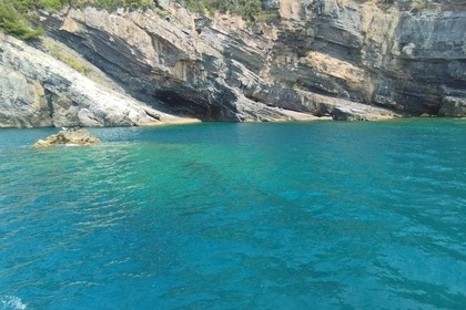 Ενοικίαση Μηχανοκίνητο σκάφος Saver 750WA Λα Σπέτσια