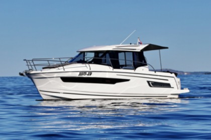 Rental Motorboat Jeanneau Merry Fisher 895 Zadar