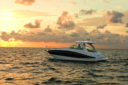 Rental Motor yacht CRUISERS YACHT CRUISER YACHT 360 EXPRESS Hyères