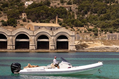 Location Semi-rigide Sacs Marine Strider 9 Marsala