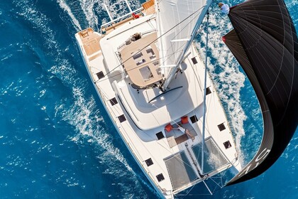 Charter Catamaran Lagoon Lagoon 52f Rethymno