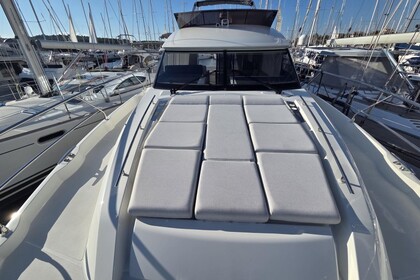 Miete Motorboot  Prestige 520 Fly Šibenik