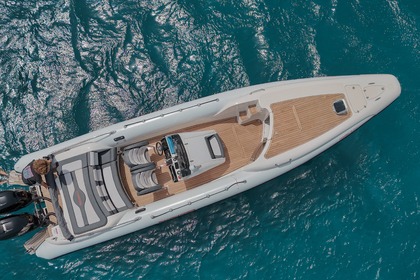 Hyra båt RIB-båt Technohull DNA 999 Lefkáda