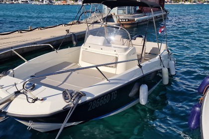 Czarter Łódź motorowa Quicksilver 605 Active Rogoznica