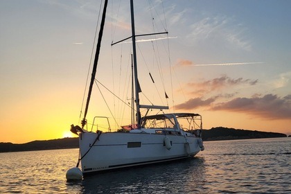 Location Voilier Beneteau Oceanis 38 Toulon